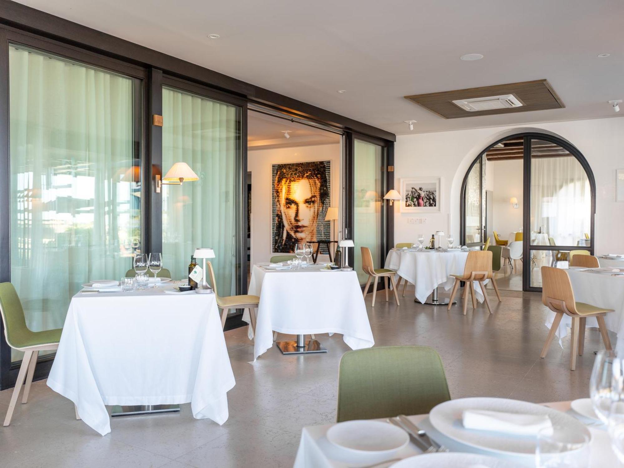 La Villa Calvi Exteriör bild